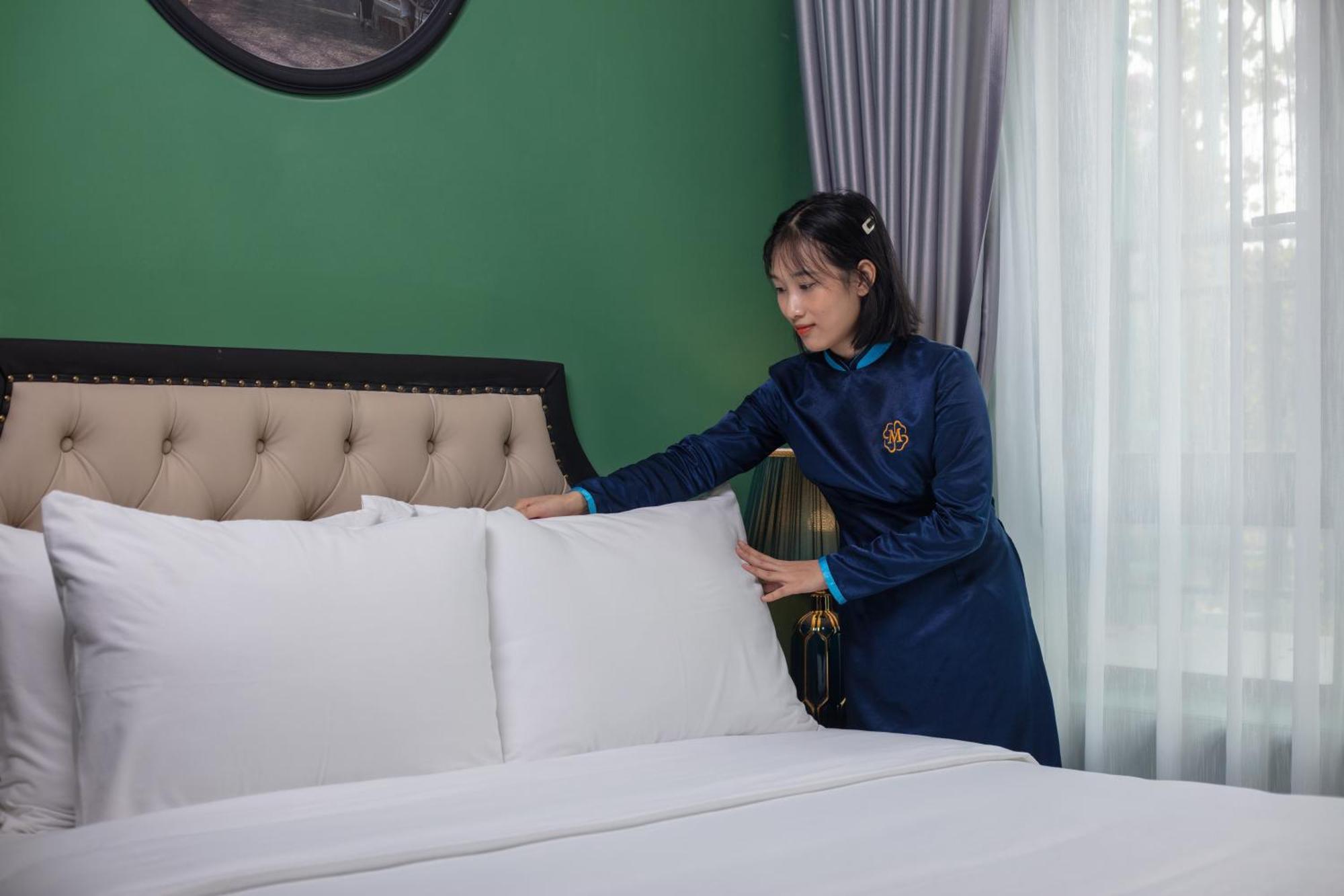 Madelise Adora Hotel & Travel Hanoi Buitenkant foto