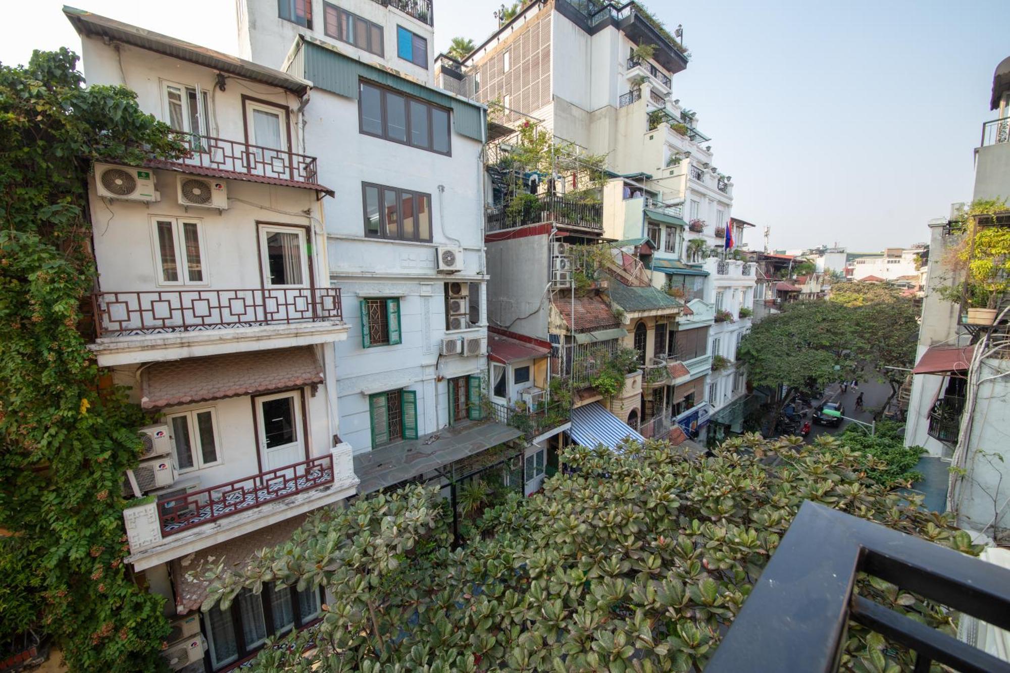 Madelise Adora Hotel & Travel Hanoi Buitenkant foto